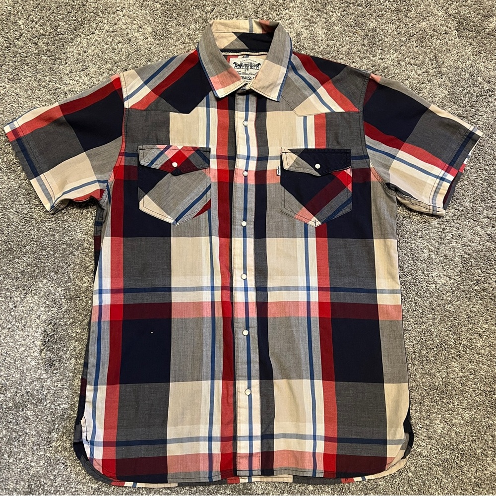 Levi's Navy & Red short sleeve button down shirt plaid with front pockets Medium